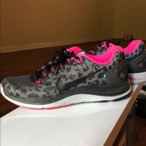 Nike lunarglide 5 - black leopard + hot pink